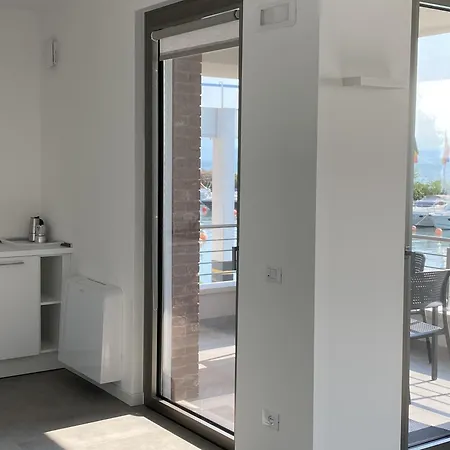 Sirmio - Darsena Apartmán *