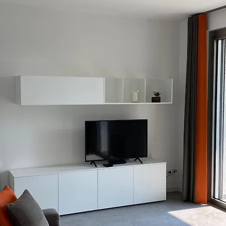 Sirmio - Darsena Apartmán *