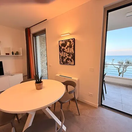 Sirmio - Darsena Apartmán *